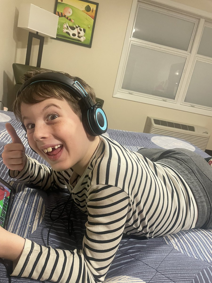 Lauren D. Woods tweet media