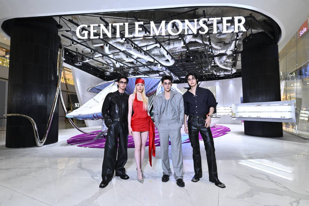 ANiceEnt's tweet image. IICOMBINED (THAILAND) ชวนเหล่าคนดังร่วมเปิดแลนด์มาร์กแห่งโลกแฟชั่น สัมผัสประสบการณ์สุดเอ็กซ์คลูซีฟใน “HAUS NOWHERE BANGKOK GRAND OPENING”
พร้อมชมสโตร์ “TAMBURINS” แห่งแรกในเอเชียตะวันออกเฉียงใต้ และสโตร์ “GENTLE MONSTER” ที่ใหญ่ที่สุดในประเทศไทย ณ ไอคอนสยาม
  
#bbrightvc…