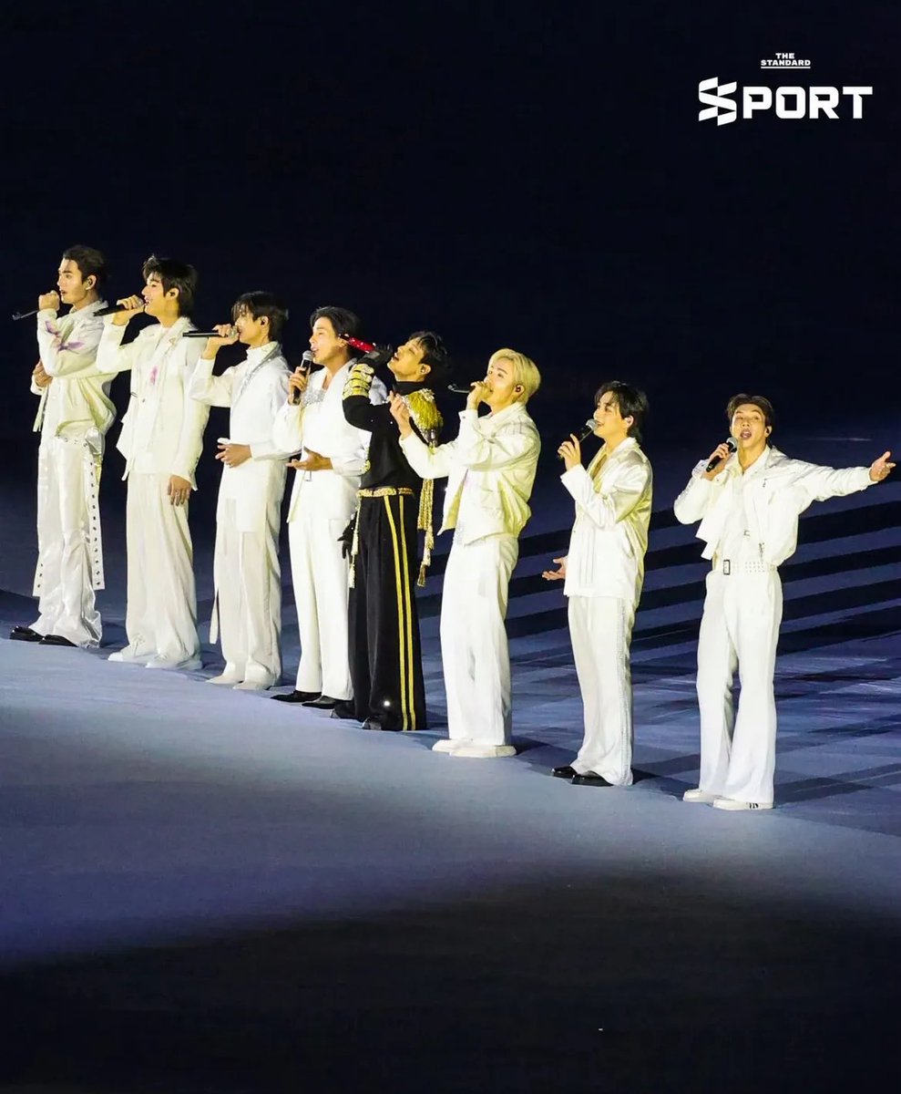 เป็นอะไรที่ว้าวมาก ประทับใจ ภูมิใจ ไม่คิดไม่ฝันว่าเด็กชายขี้อายจาก ตจว จะมาได้ไกลจนถึงพิธีเปิดซีเกมส์ที่ราชมังได้ กว่าจะมีแบบครั้งนี้อีกครั้งคงยากแล้ว ทุกคนเก่งมาก และโดยเฉพาะมอสที่เก่งขึ้นมากจริงๆ ภูมิใจ👍🏻

#Moslhong <a href="/mos_psl/">moslhong</a> 
#FriendsOfSEAGames 
#MOSxSEAGAMES2025 
#SEAGAMES2025