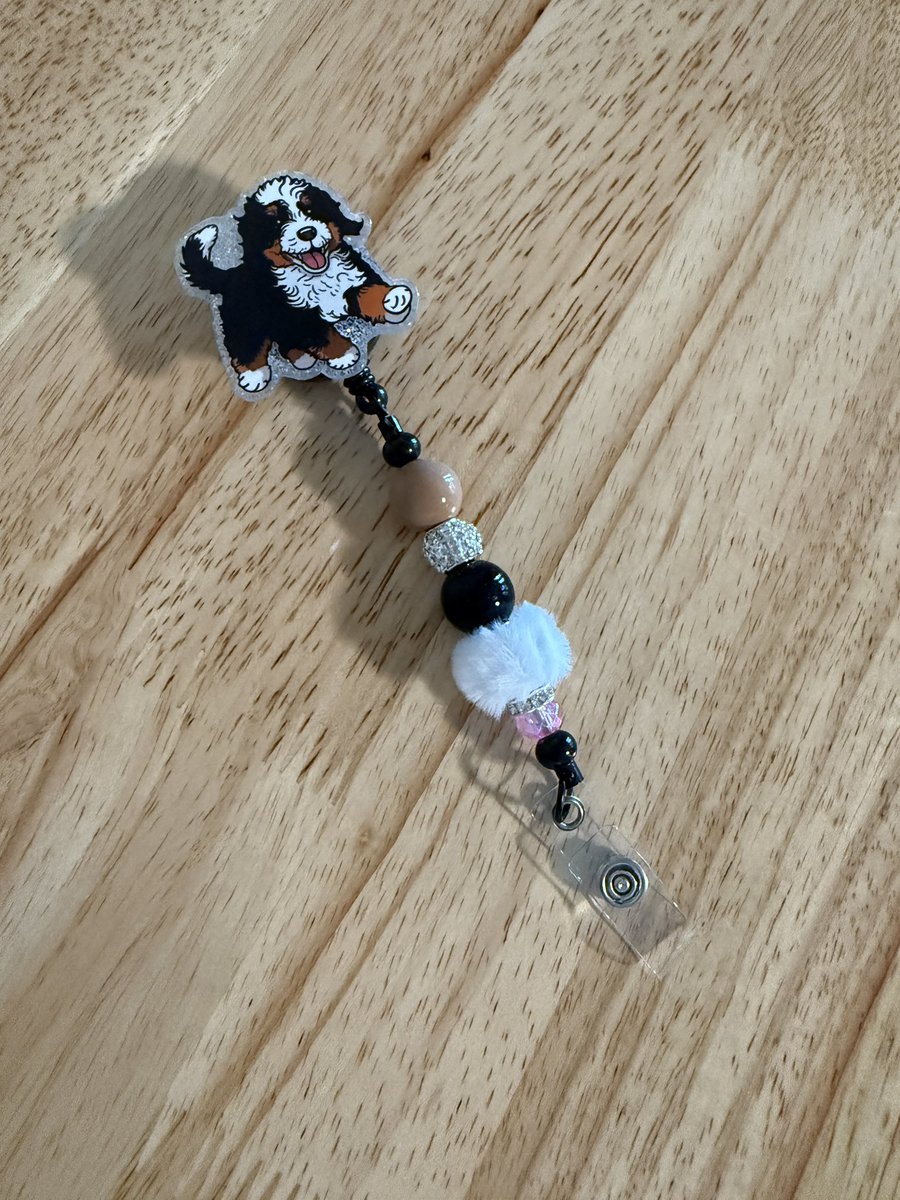 SLMor's tweet image. Bernese Mountain Dog Badge Holder with Reel 
Deluxe and Handcrafted
Only one available
Go to Happylilac.etsy.com to check it out!
#bernesemountaindog #badgereel #bernedoodle #vetgift #vettechgift