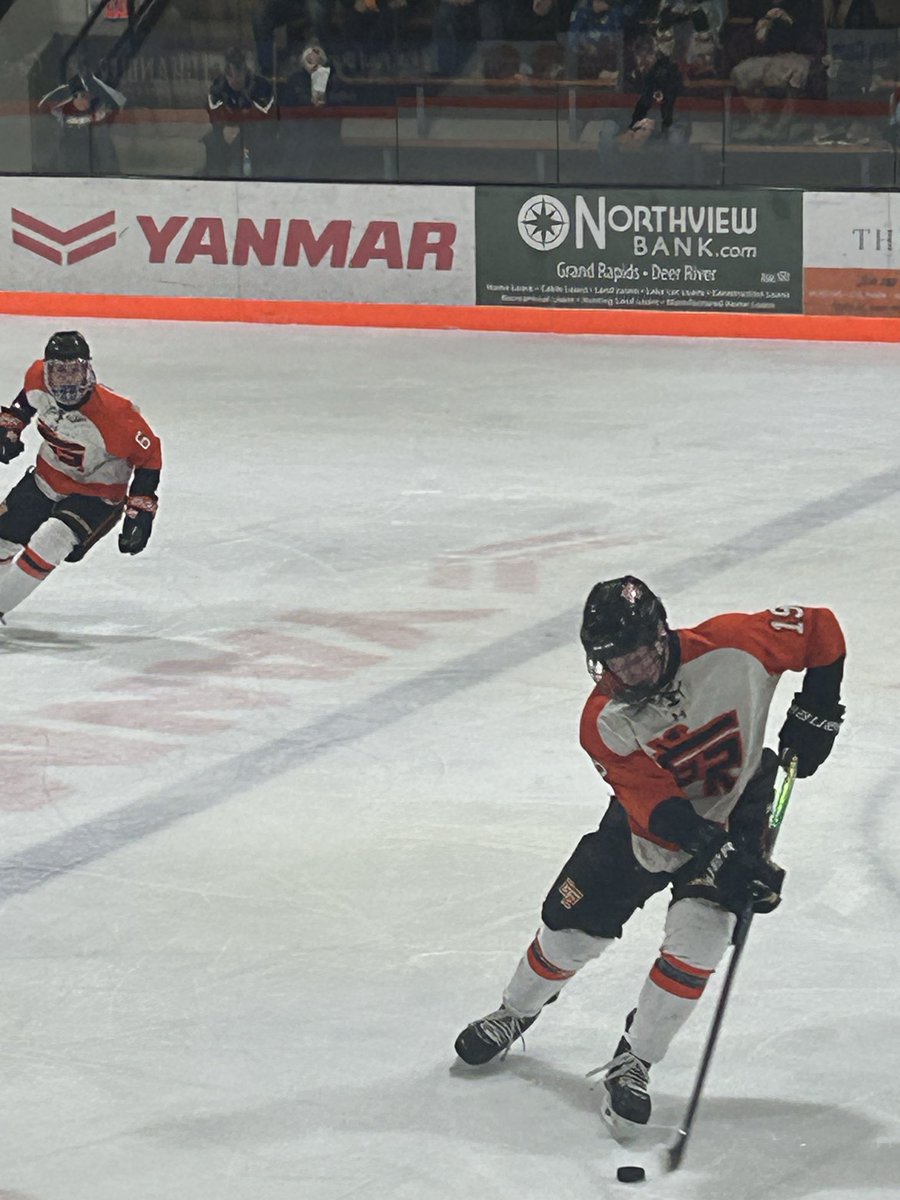 YouthHockeyHub's tweet image. BHS

After 1 

Grand Rapids &amp;gt; Hibbing (2-0)

GR- Duell, Garski 

HIB- 

SOG: 18-9 GR