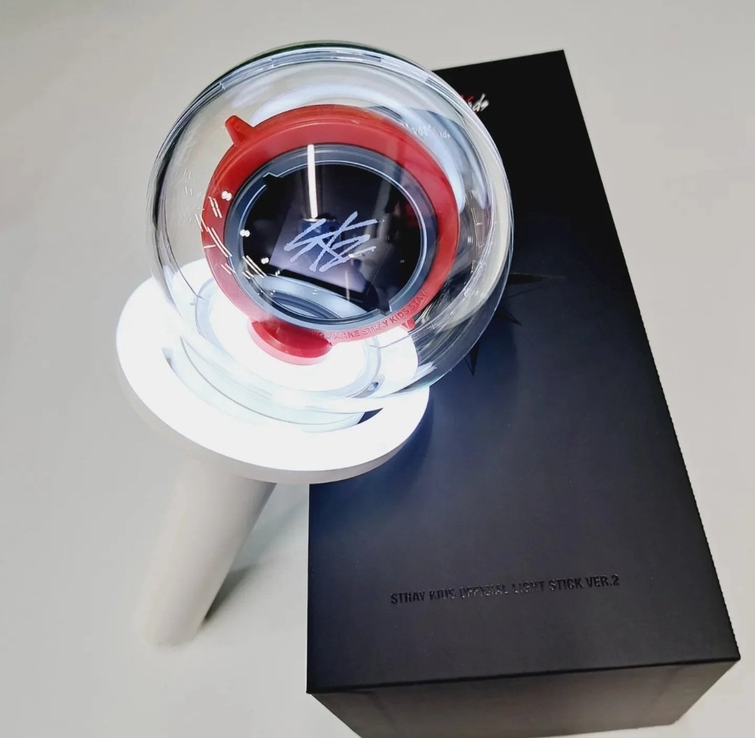 ❤️STRAYKIDS❤️ ペンライト発売中‼️ #新大久保 #モイザ #STRAYKIDS