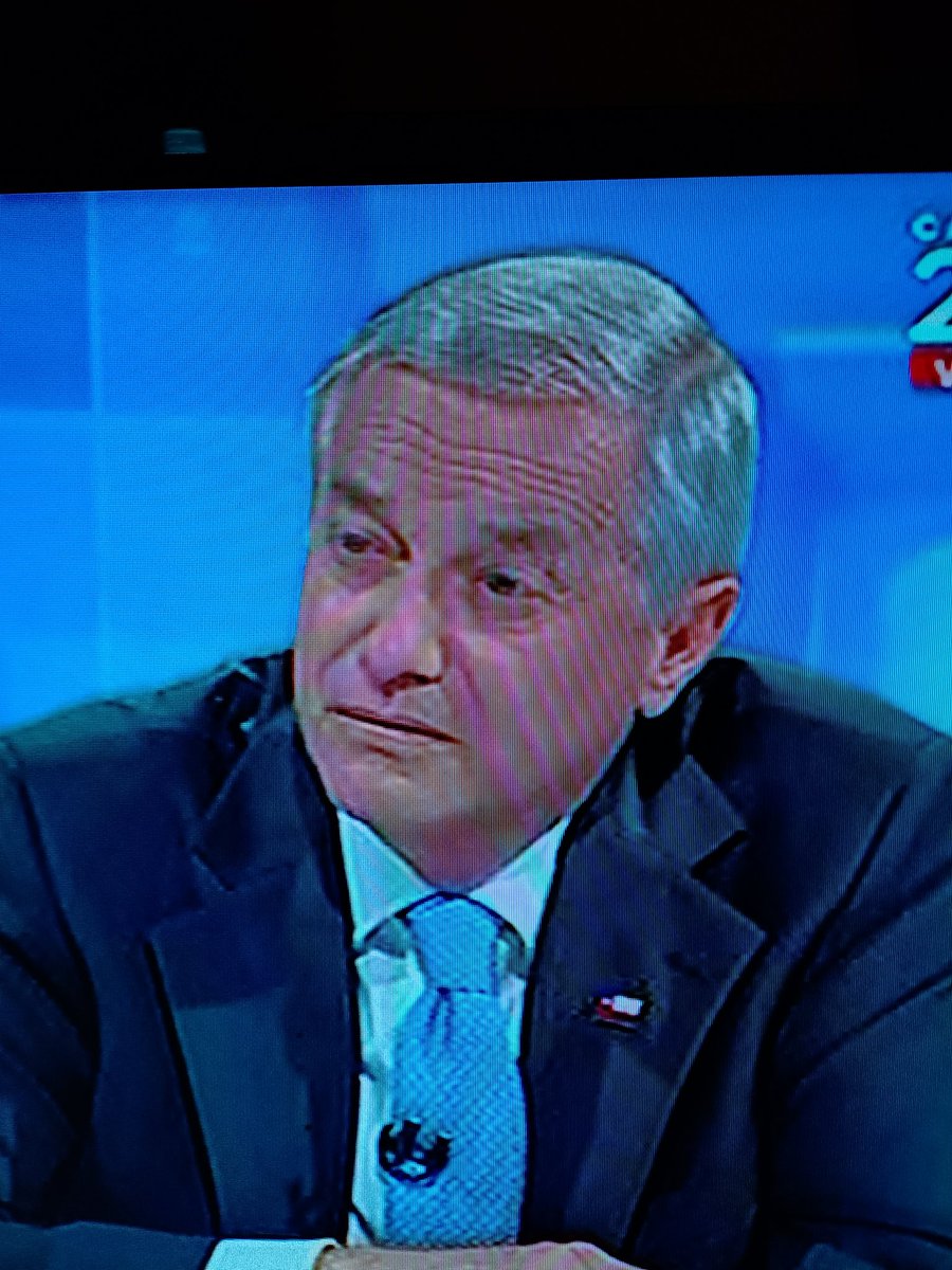 Tebo55's tweet image. Que mierda hago acá!!!!??? 
#DebateAnatel2025