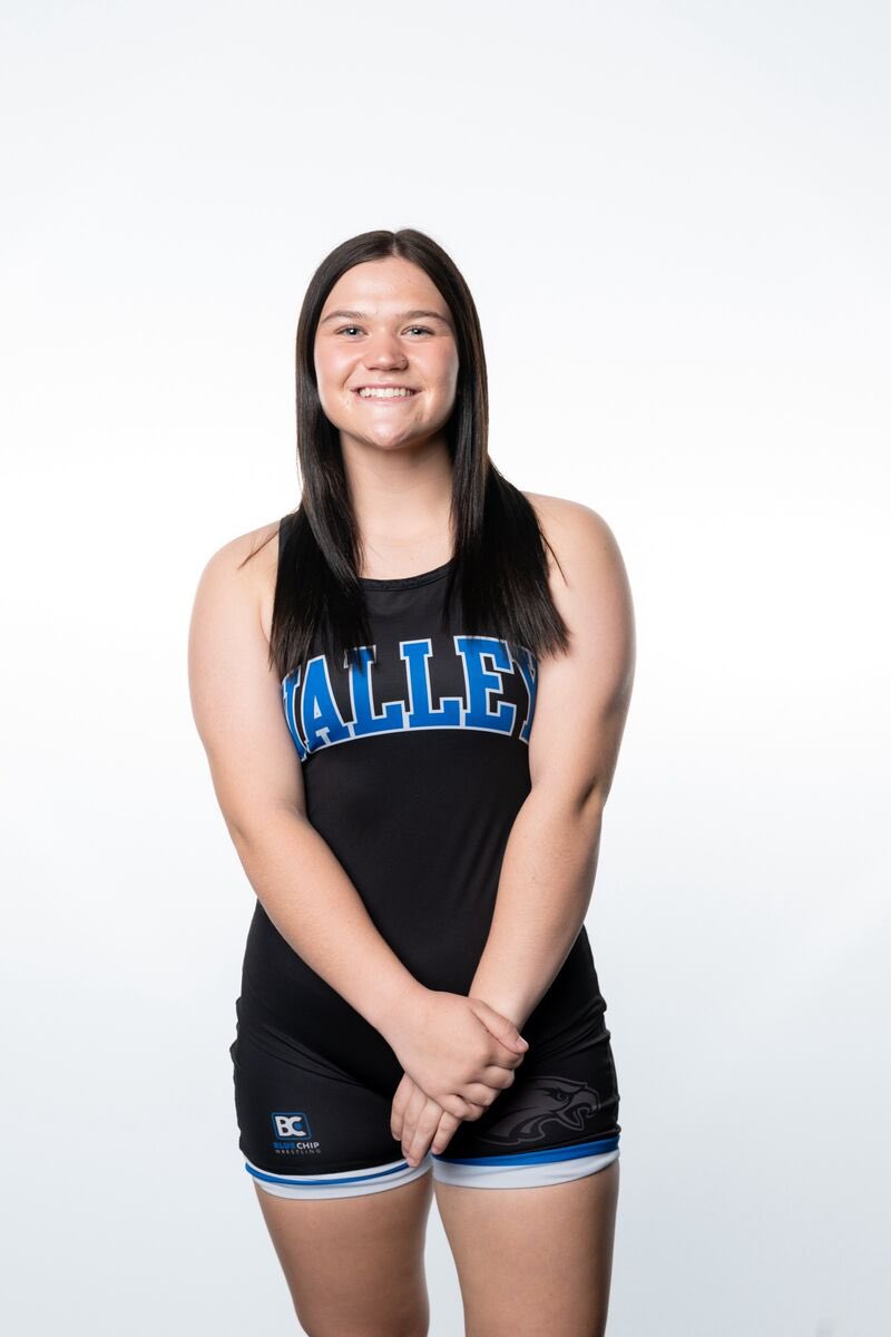 originals_09's tweet image. Multi-sport athletes don’t just compete — they adapt, overcome &amp;amp; rise. Big shoutout to our Original, @LucyDampf, a true competitor who proves excellence isn’t an accident! 

Nice job kiddo &amp;amp; good luck - we are proud of you! 
#originalsfastpitch #osyouknow #madeinkc #femaleathlete