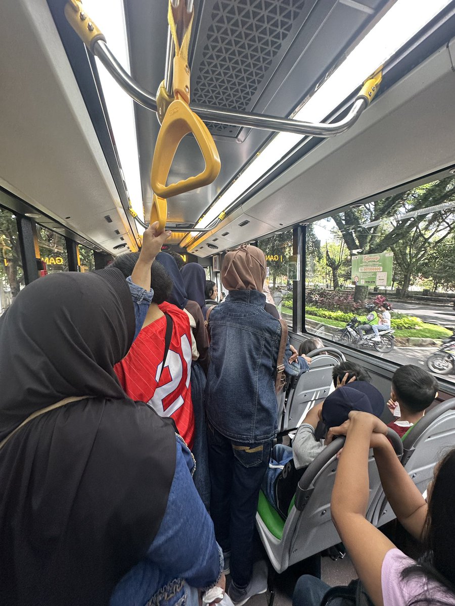 infomalang's tweet image. Trans Jatim di hari Rabu, penuh sampe belakang