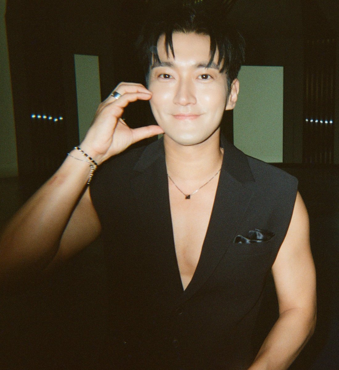 About Siwon tweet media