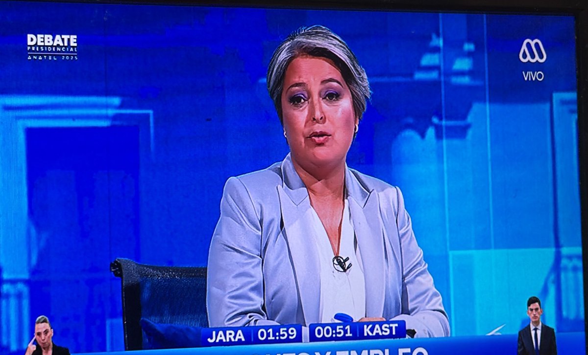 tatty1977's tweet image. Métete las 40 horas por la… hoy me preocupa tener pega, poder ir a trabajar segura, que mis hijos tengan buena educación, que los beneficios sean para los Chilenos, que tengamos opción acceso a vivienda y que Chile viva en paz. 
#DebateAnatel2025 #DebatePresidencial2025