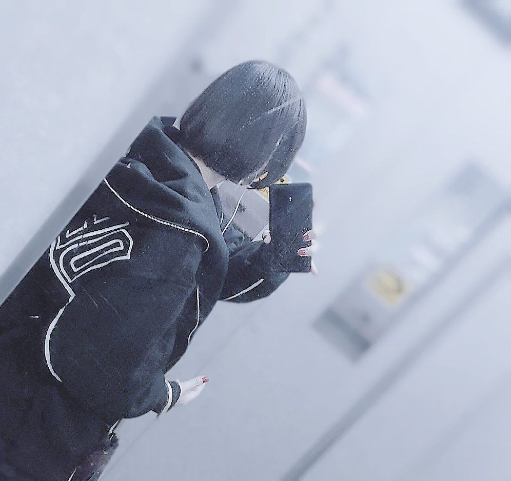 Ruby65756841's tweet image. やっほー 気分最高！。休憩タイム〜。ゆっくりする日 🛍️ 👨‍🏭