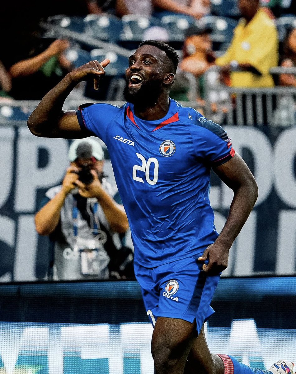 Yon ti istwa entèresan 🔥

Frantzdy Pierrot grandi nan zòn Boston kote li fè ti klas foutbòl li, answit li jwe pou Northeastern University nan Boston, epi kounye a li sou wout pou l jwe premye match Mondyal li nan Boston.

Pierrot ap viv yon istwa espesyal!  🙌🏿