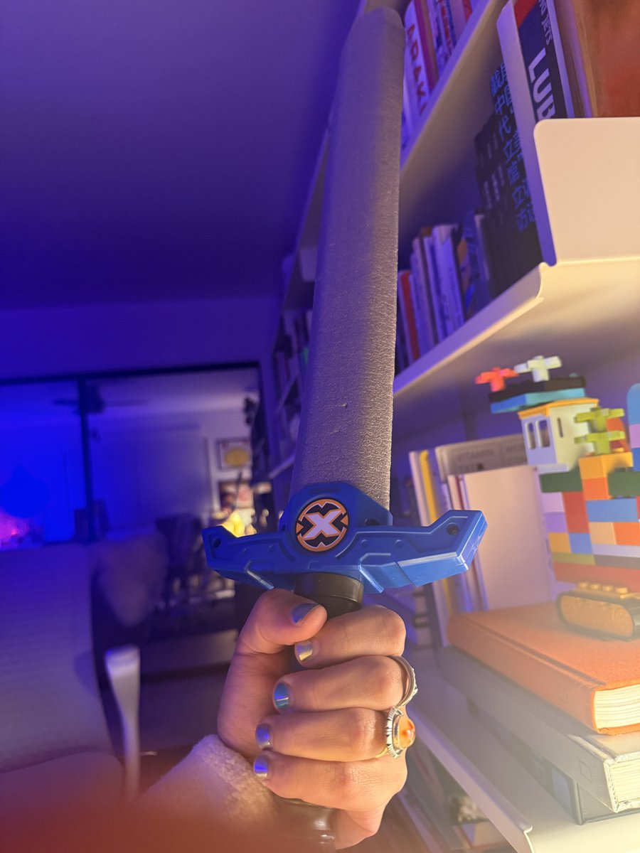 我儿子的这把剑，我拿着很顺手