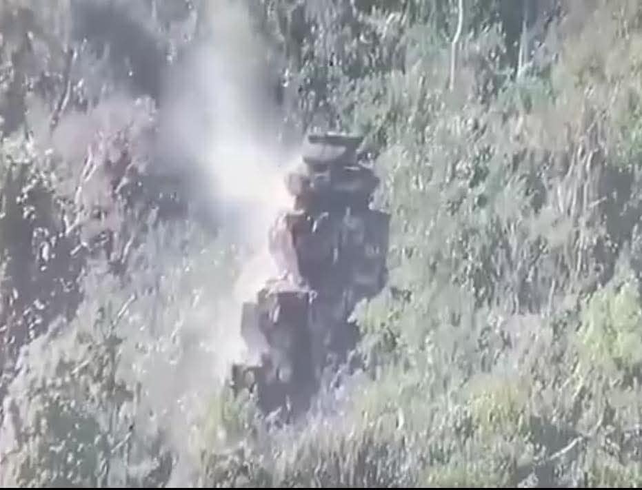 Ravuth_Rith's tweet photo. Thai military destruct of Ta krabey temple on 9-Dec-2025
#TruthFromThailand 
#CambodiaNeedPeace https://t.co/0sEkI3be24