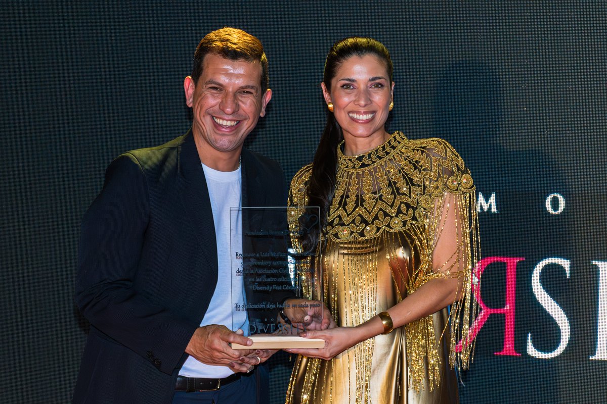 luis2016munoz's tweet photo. “Diversity Fest 2025 culmina con el Gran Desfile de Moda. Megui Ventura lidera un cierre lleno de color, diversidad y estilo, marcando uno de los momentos más esperados del año. la discapacidad no es un límite, sino una forma única de mostrar talento, fuerza y autenticidad.” https://t.co/TDictEGwIL