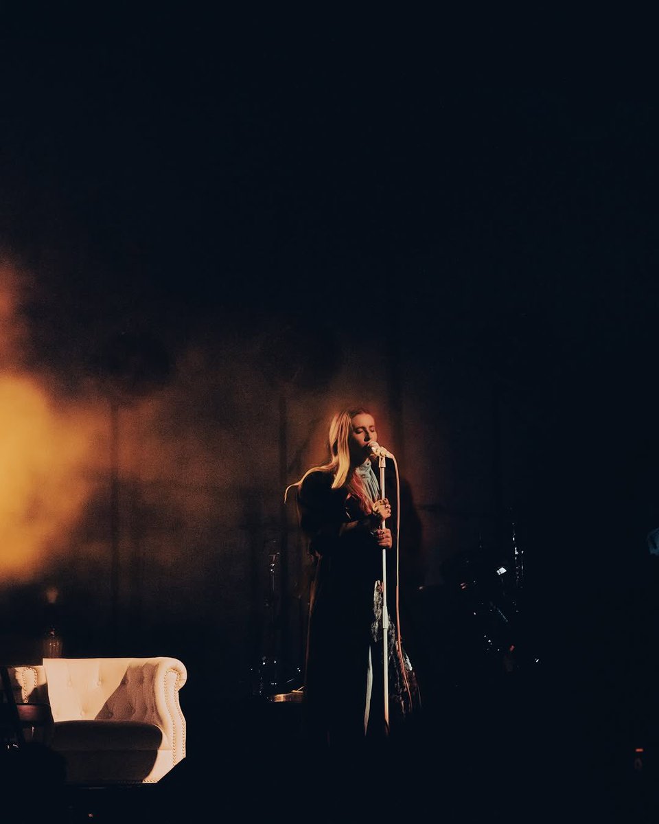 FletcherDailyHQ's tweet photo. “With Would You Still Love Me If You Really Knew Me?, she has created her most mature and introspective work to date, and these Brooklyn performances felt like its natural first step into the world. It was clear by the end of the night that we were witnessing an artist stepping fully into her own. Not a comeback, but a return to herself.” — @BlurredCulture 💫 Read the full review of @findingfletcher’s Brooklyn shows at the link below ⬇️

🔗: https://t.co/JV6ryHFn35