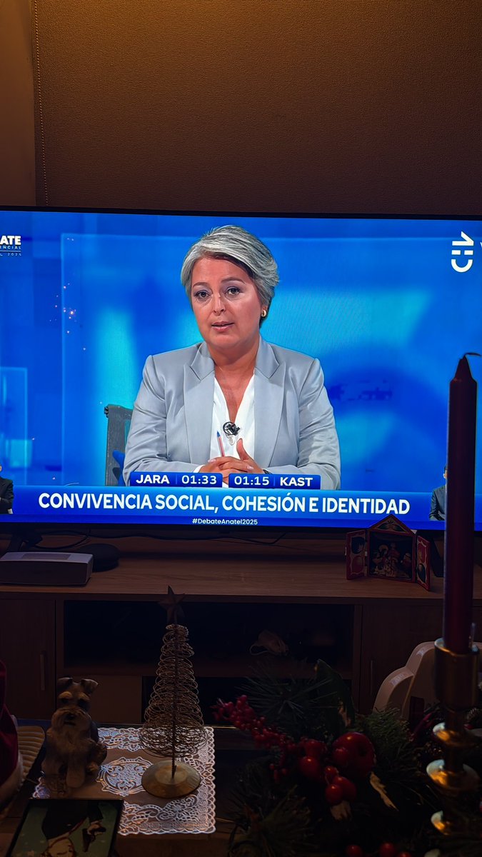 alienknow's tweet image. Siempre de Izquierda! #JaraPresidenta