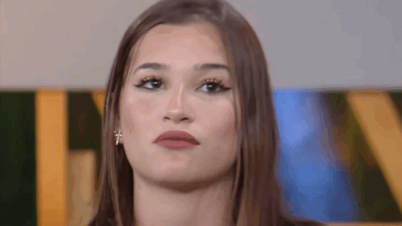 Ninguém usa o ao vivo tão bem como a Duda , sempre coerente com os apontamentos #FormaçãoDaRoça