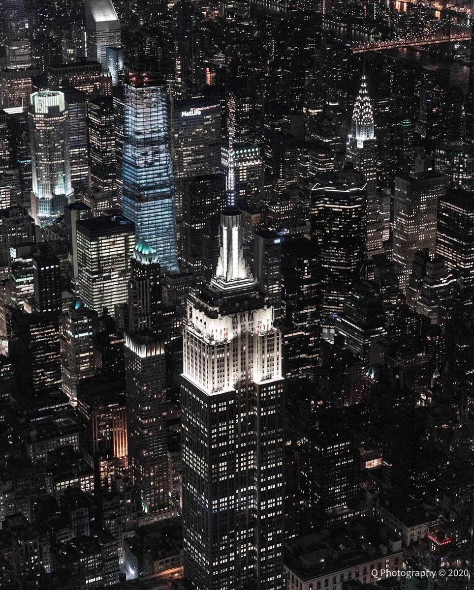 Empire State Building tweet media