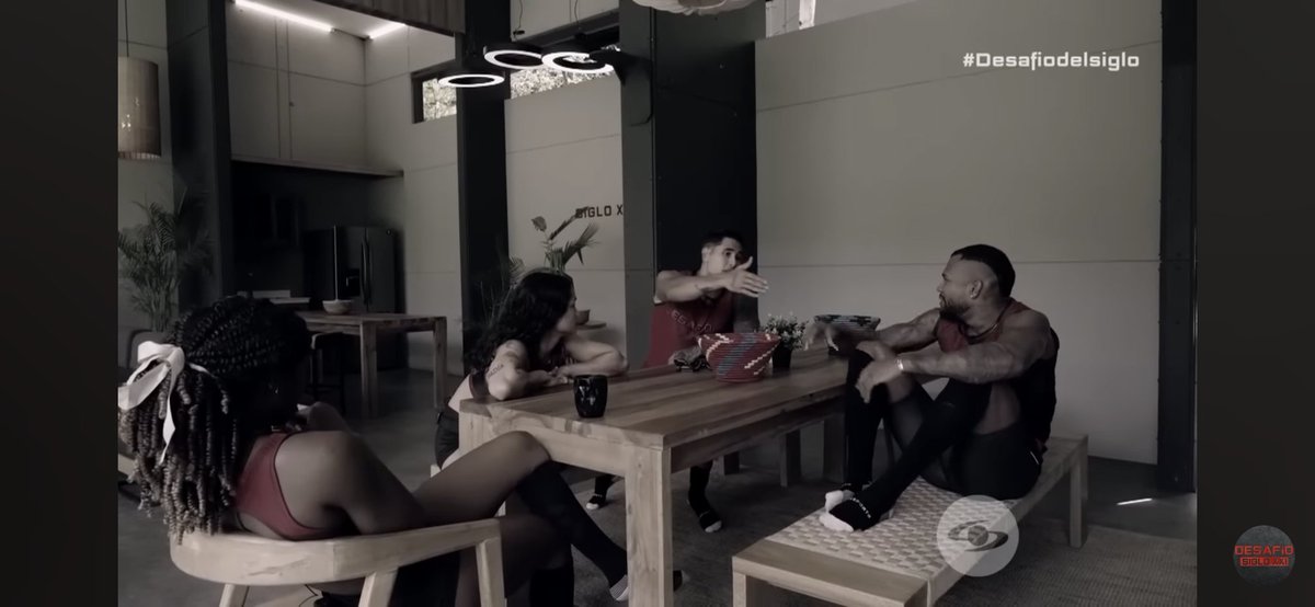 Bien dicen: "La plata que más vale es la palabra" Lo irónico es que Yudiza estaba ahí,  hoy son los eliminados.

#DesafioDelSigloXXI 
#DesafioDelSiglo