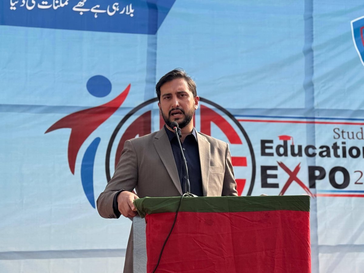 KPJamiat's tweet photo. ناظم اعلی اسلامی جمعیت طلبہ پاکستان حسن بلال ہاشمی اور ناظم اسلامی جمعیت طلبہ خیبر پختونخوا محمد اسفندیار عزت گل آباد کالج میں سٹوڈنٹس ایجوکیشنل ایکسپو کے شرکاء سے مخاطب ہیں۔ 
@AsfandyarIzzat @JamiatPK
 #StudentExpo2025 #JamiatMAM #gdcjamiat #EducationalExpo #GrowYourBusiness https://t.co/tCZ1w0cpl4