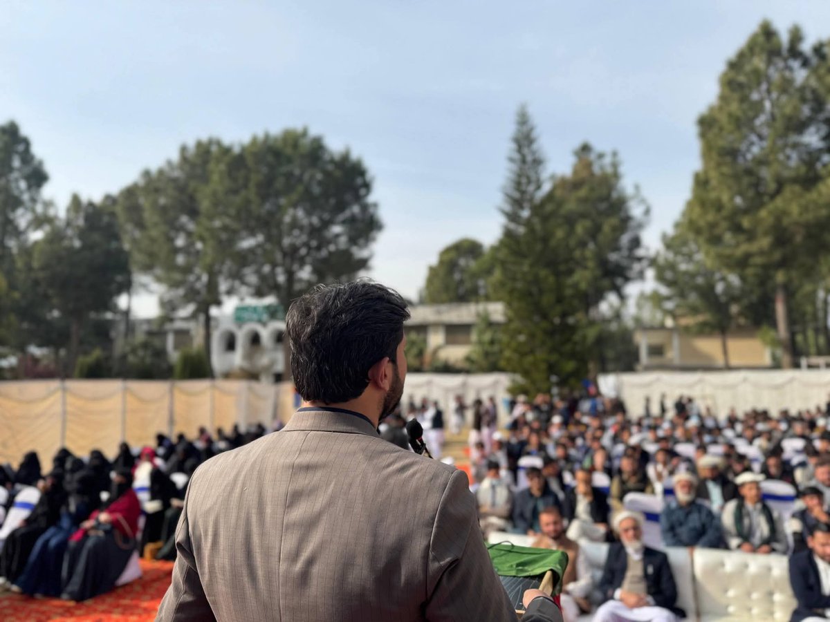 ناظم اعلی اسلامی جمعیت طلبہ پاکستان حسن بلال ہاشمی اور ناظم اسلامی جمعیت طلبہ خیبر پختونخوا محمد اسفندیار عزت گل آباد کالج میں سٹوڈنٹس ایجوکیشنل ایکسپو کے شرکاء سے مخاطب ہیں۔ 
<a href="/AsfandyarIzzat/">Asfandyar Izzat</a> <a href="/JamiatPK/">Islami Jamiat -e- Talaba Pakistan</a>
 #StudentExpo2025 #JamiatMAM #gdcjamiat #EducationalExpo #GrowYourBusiness