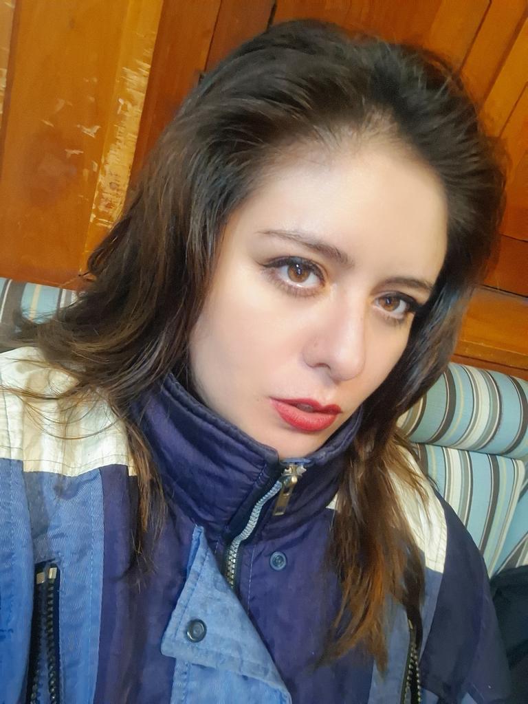 Soy una señora de ojos brillantes 
😌✨️