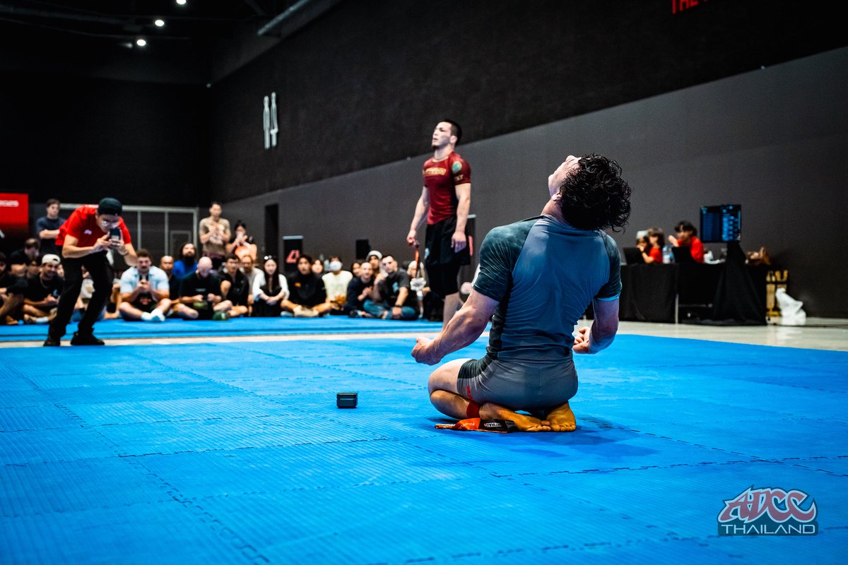 この瞬間が僕の財産
人の心を動かせた事
26歳が子供に戻った瞬間

人生の財産

９月は、また新しいイメージができた