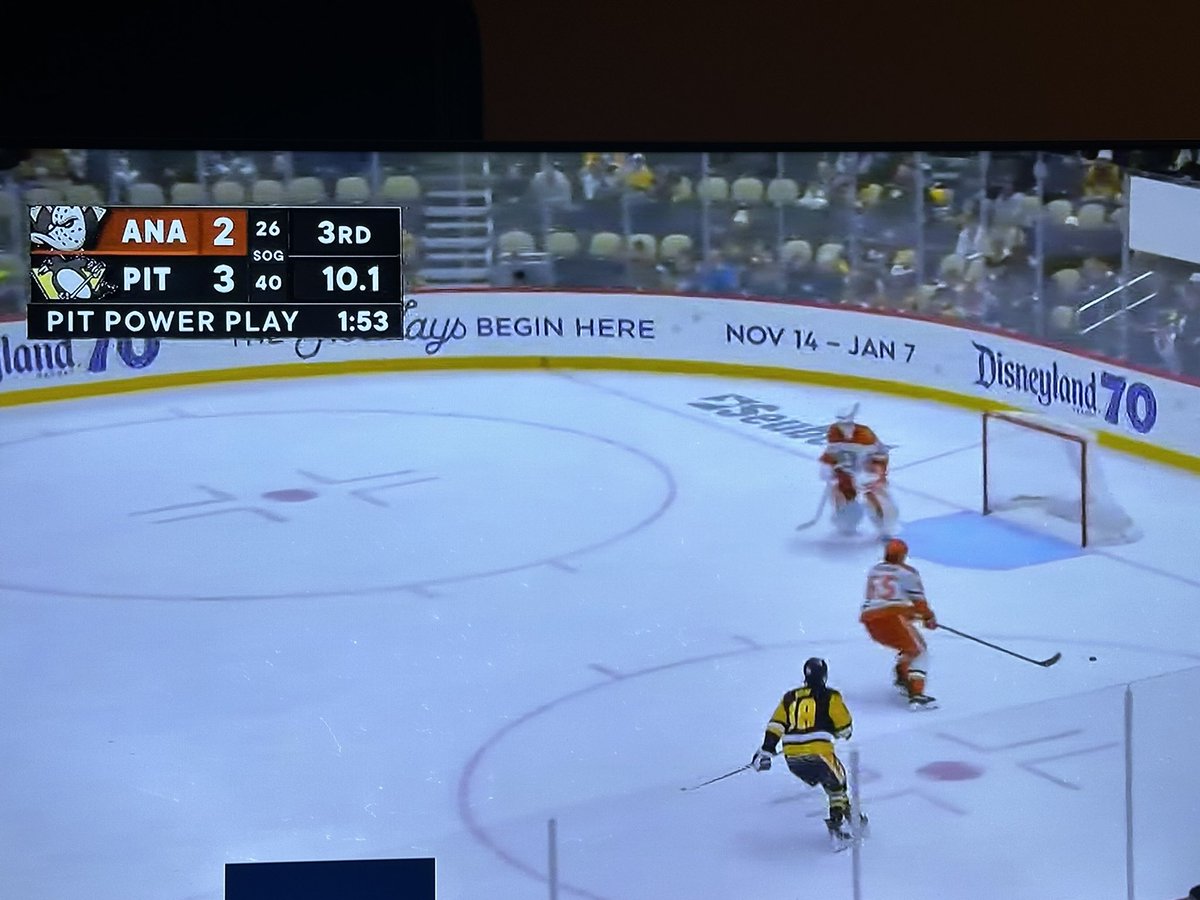 gregbeacham's tweet image. Cannot believe the Anaheim Ducks were in this situation and still won this game
