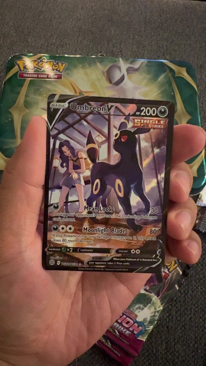MumeiTV's tweet photo. Actually been on a crazy run recently. Just pulled the Bubble Mew and recently pulled the TG Umby V and Team Rocket’s Nidoking. 

Was supposed to keep these boxes sealed but good thing I didn’t and decided to dip into the stash 😂 https://t.co/ITjtJEIpFp