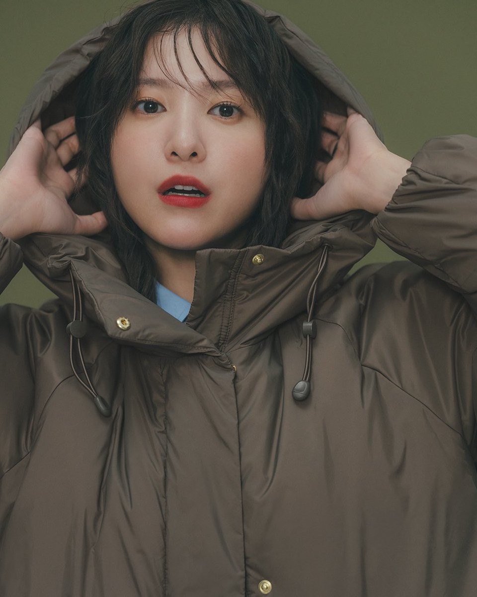 吉高由里子さん(@ystk_yrk )が着こなす、「エアリュクスフードダウン