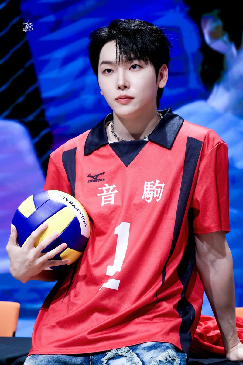 𝐘𝐨𝐮 𝐢𝐧 𝐭𝐡𝐞 𝐟𝐫𝐚𝐦𝐞 tweet media