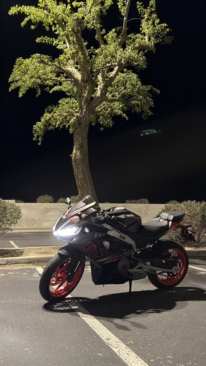 coloringboook's tweet image. She’s tuff