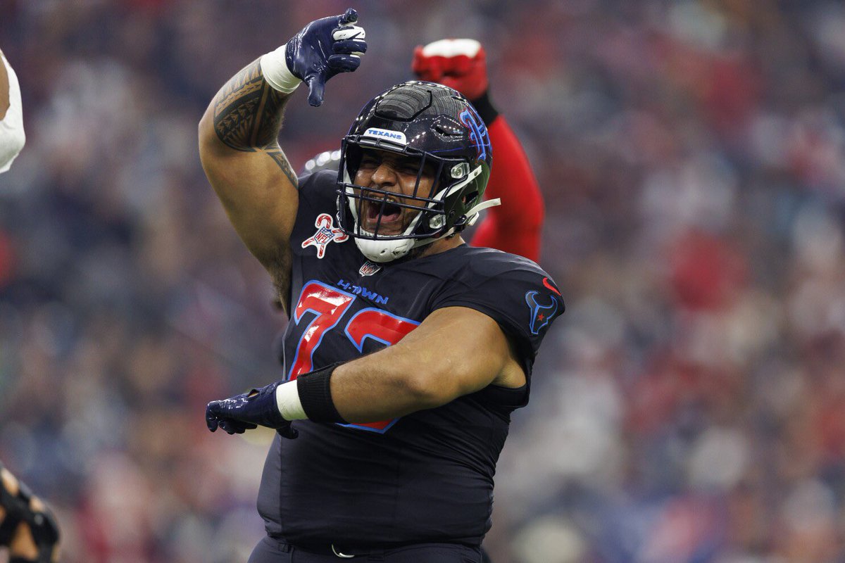 TexansJacob's tweet image. Tommy Togiai among DTs in Week 14 (@PFF):

82.2 PFF Grade (7th)
4 Pressures (T-9th) 
1 Sack (T-5th)
6 Run Stops (1st) 
10 Tackles (1st) 

Filled in for Tim Settle at a very high level.