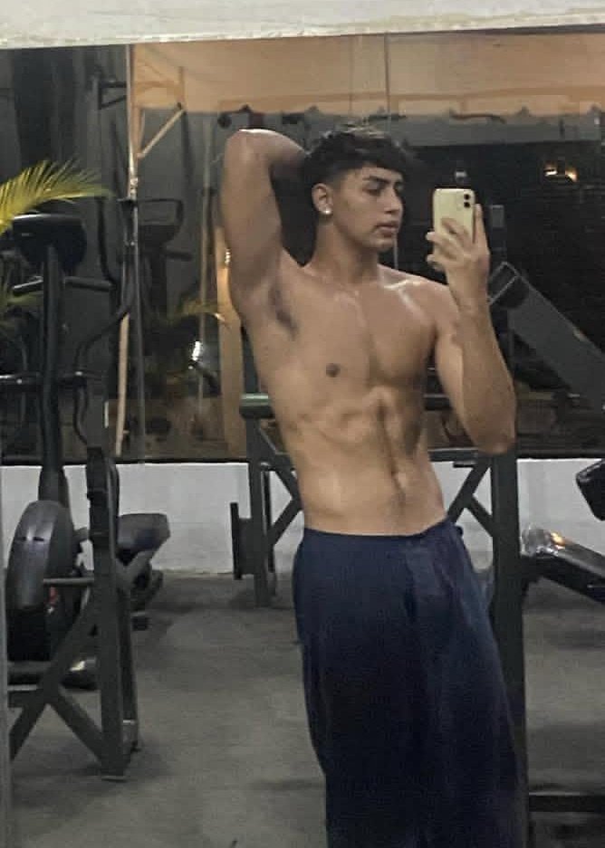 KweenFalcon's tweet image. Happy Birthday Bernd 🥳
Amping always... Love you 😘 

Eme 😅 gwapo nmn kasi eh 🙄
#ItsMoreFunInUBEC 🔥