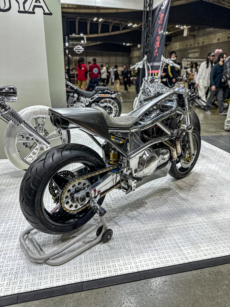 ⑨TRIJYAさんのブースでポポさん@popoxl1200x に遭遇✨ このハーレーは