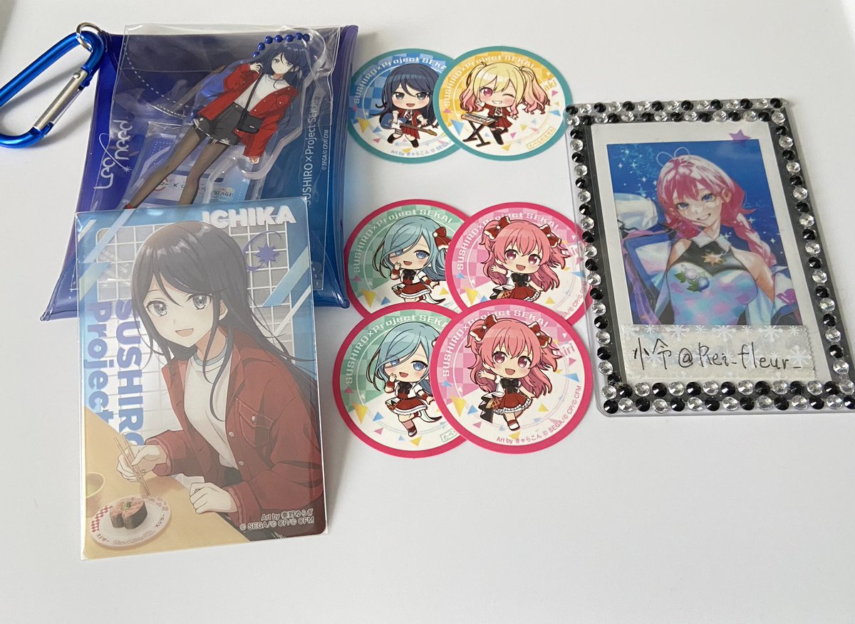 Rei_fleur_'s tweet photo. 【交換】 プロセカ スシロー ステッカー マルチポーチ ピック

譲)カード・ポーチ→一歌
ピック→一歌＆咲希
雫＆愛莉

求)カード→集合
ポーチ→ ミクor 司
ピック →ルカ＆レン、KAITO＆MEIKO、ミク＆リン、類＆寧々、司＆えむのいずれか

郵送交換希望
纏めて優先ですが1点からでもお声がけ下さい。 https://t.co/rIsyfUE5cc