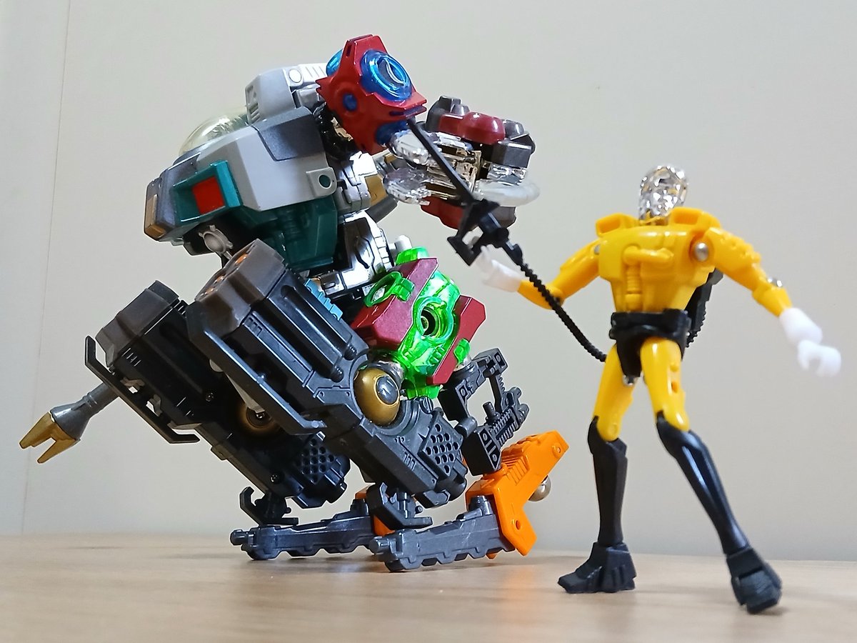 RT @mosasakedama: Stroooooooong Break!!!!!!!!!!!!!!!!! #ミクロマン