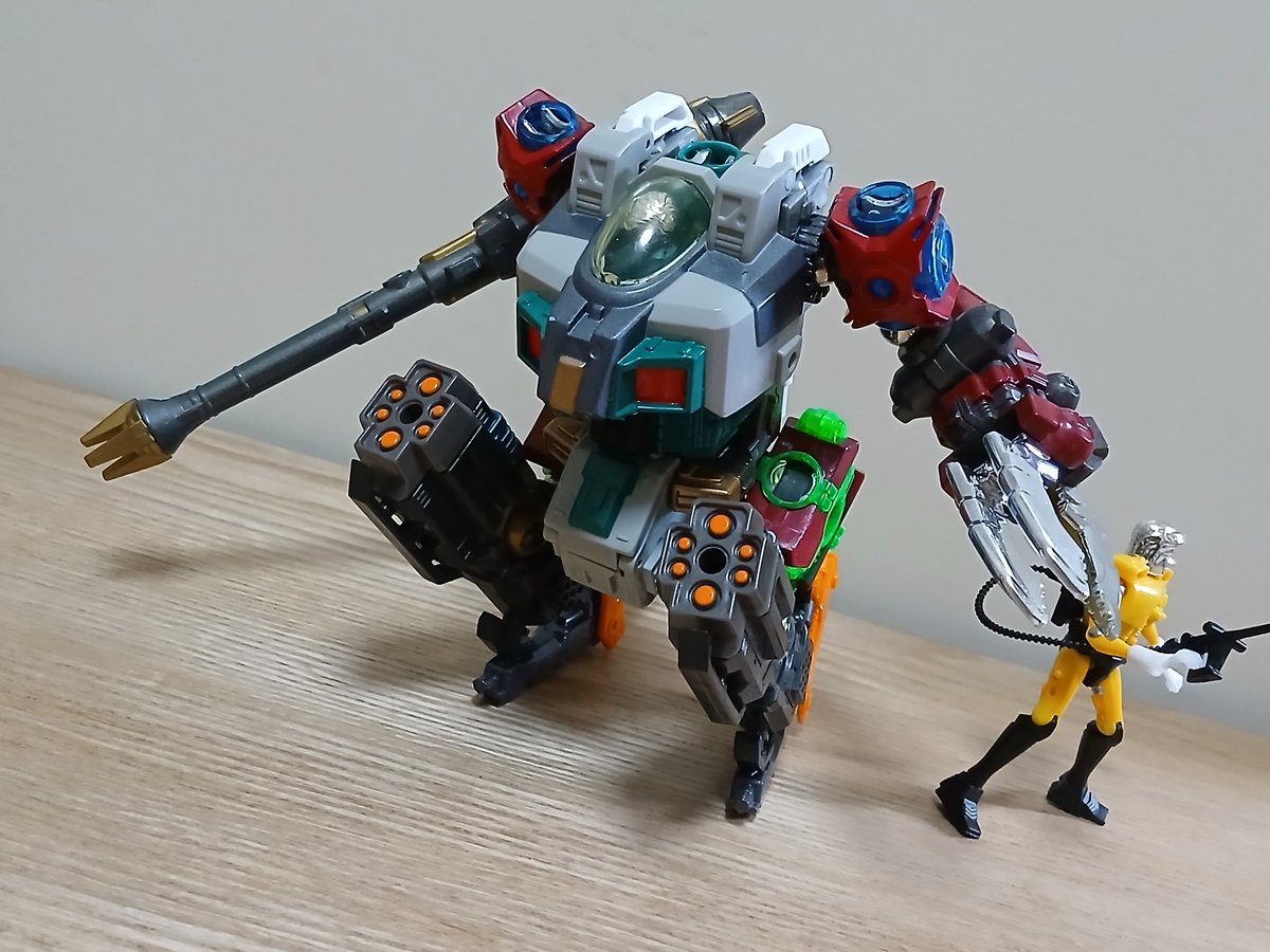 RT @mosasakedama: Stroooooooong Break!!!!!!!!!!!!!!!!! #ミクロマン