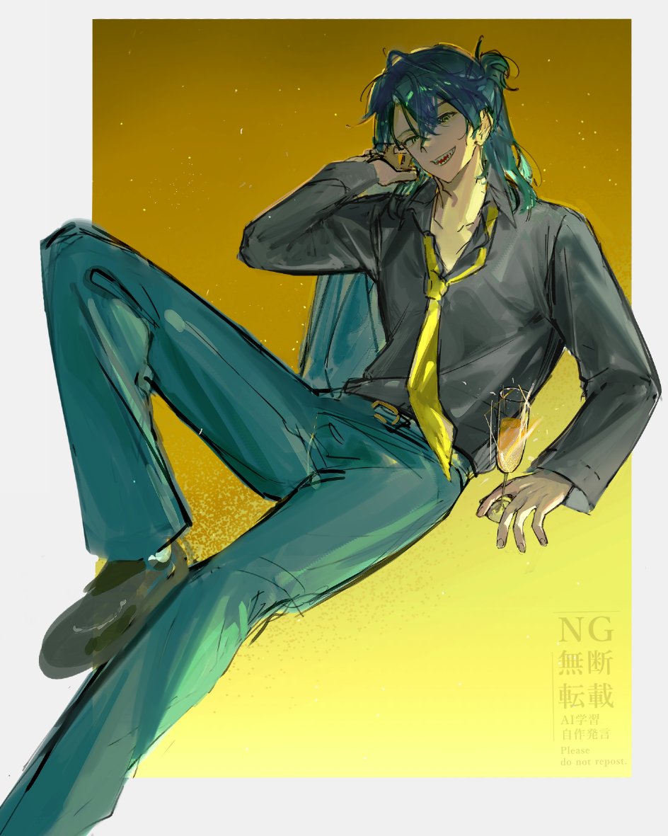 潦草的摸了一下，我現在就想看全身照😭(很急
手裡拿的是蜂蜜氣泡水，畢竟健康公關部不容許任何消毒用以外的酒精出現在現場
#No萬here