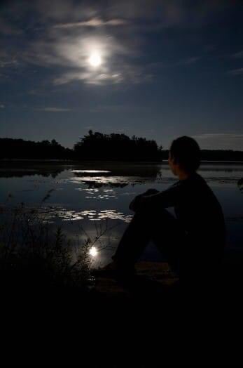 Algunas personas van a escapar de la tormenta que eres, otras van a elegir mojarse contigo.