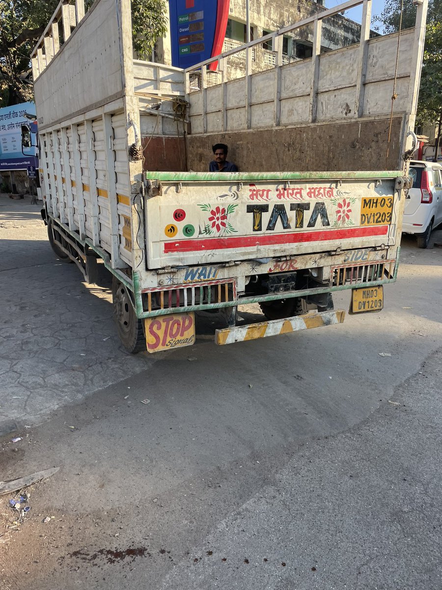 RahulVala90's tweet photo. @MumbaiPolice @CPMumbaiPolice @mumtraffic02 @MTPHereToHelp Truck driver took sudden left from first lane just to last lane to fill diesel about to dash Cyclists on road after confronting him he says "Kuch farak nahin padta udda ke jaunga tao bhi" Narayan Nagar Signal Petrol Pump https://t.co/mD2FyVUYFv