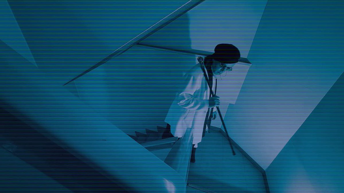 JoshSurface's tweet image. 実はキューブリックの撮影方式を研究して学んで挑みました😌脚本は叩き台、演技はジャズの即興性、スタッフの意見を取り入れ、動物園の檻を意識させる画角、個性を引き出す演出方法

「静寂の中の声」
youtu.be/fUIdtjnUglc?si…

REUNION:03 プロローグ
youtu.be/3GGeGTd5zdg?si…

#酒場SF
#REUNION