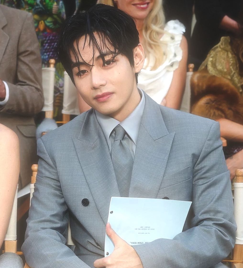 kingthv👑 🤴 tweet media