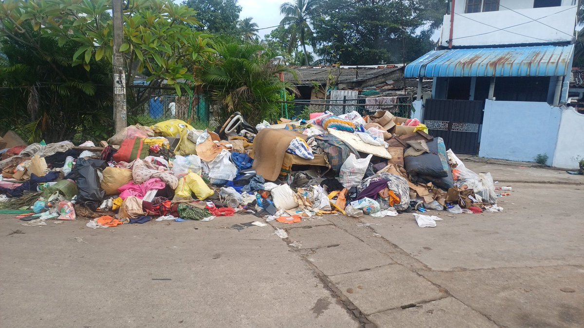 nilanthan_7's tweet photo. This is from Wattala — Oliyamulla, Nawaloka Gardens area. This place was affected by the recent flood, and it’s been a few days but the damaged items have still not been cleared by the local municipal council! The Grama Sevaka and other officials came, yet https://t.co/Q0th7IXP0R