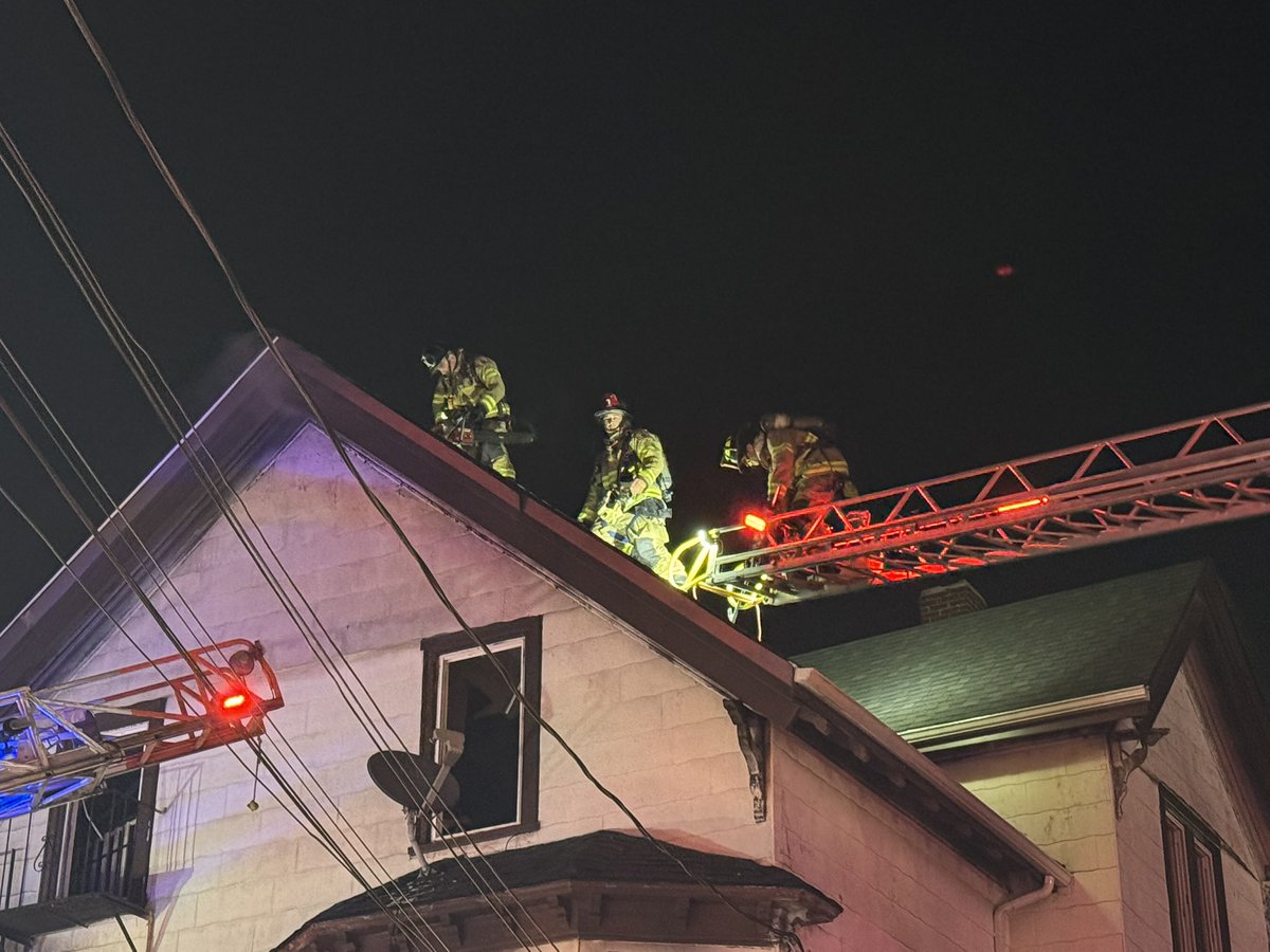 AButtacavoliTV's tweet photo. BREAKING: 16 adults and 2 children are displaced after an early morning fire on Mary Street in Central Falls. Chief says everyone is okay. Still an active scene. Join us on Sunrise for more. @NBC10 https://t.co/QM96SN2ZFX