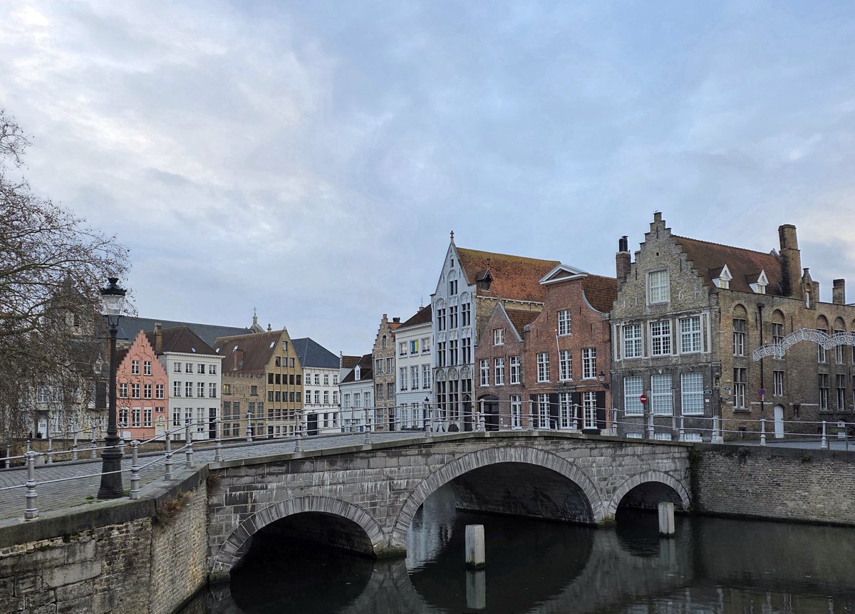 Brugge 09u15, 10/12/2025 #vrtweer <a href="/BuienradarBE/">BuienradarBE</a> #MooiBrugge