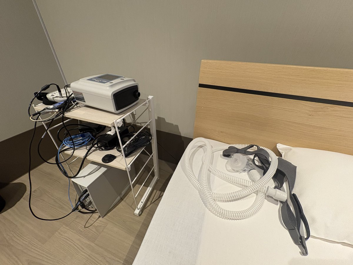 oyaken724's tweet image. 本日CPAPの精密検査のため
入院となります。一日寝て測定。
明日の朝早く帰れるから
そのまま出勤します。
そのため配信はなしです。
明日以降またよろしくお願いします。
#CPAP