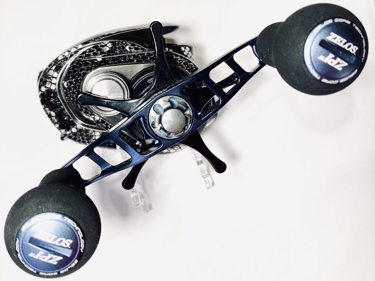 ヨシムラの空冷エンジン そして油冷のGSX -Rのエンジンも こんな色でした。