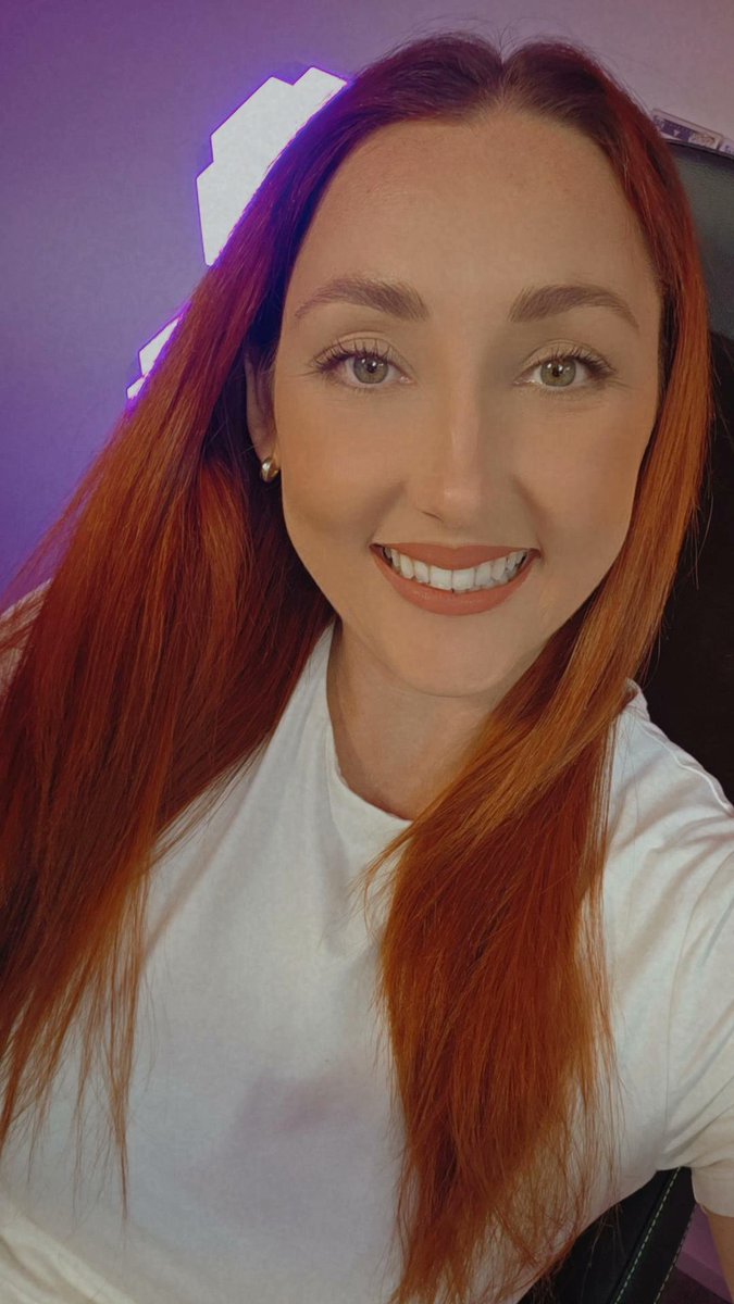 LIVE NOW! MORE SILKSONG!

twitch.tv/tamsinwood