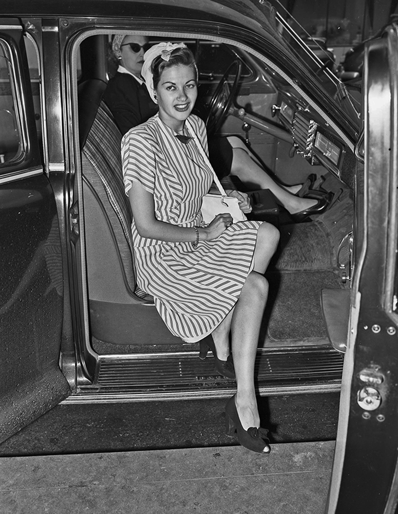 TracesofTexas's tweet photo. This shot of actress Yvonne De Carclo was taken on May 23, 1946 by The Fort Worth Star Telegram, which gave it this caption: 

"Lovely, young Yvonne De Carlo, who skyrocketed to Hollywood stardom in the lavish "Salome, Where she danced," paused in Fort Worth to eat 'a beautiful steak' at the Blackstone Hotel before driving to Brady where Thursday has been declared Yvonne De Carlo Day by Mayor Earl Rudder. The talented danced and actress will make two personal appearances here in connection with the opening of the Texas Theater, a new movie house operated by Bob Shanks, former Army Air Force captain."

How random is this? Yvonne de Carlo, on her way to getting a steak, in Fort Worth, on her way to Brady. It's wonderful.

Courtesy the stellar archives of @spcouta . The more I browse their archives the more amazed I am. So many great little morsels like this photo!