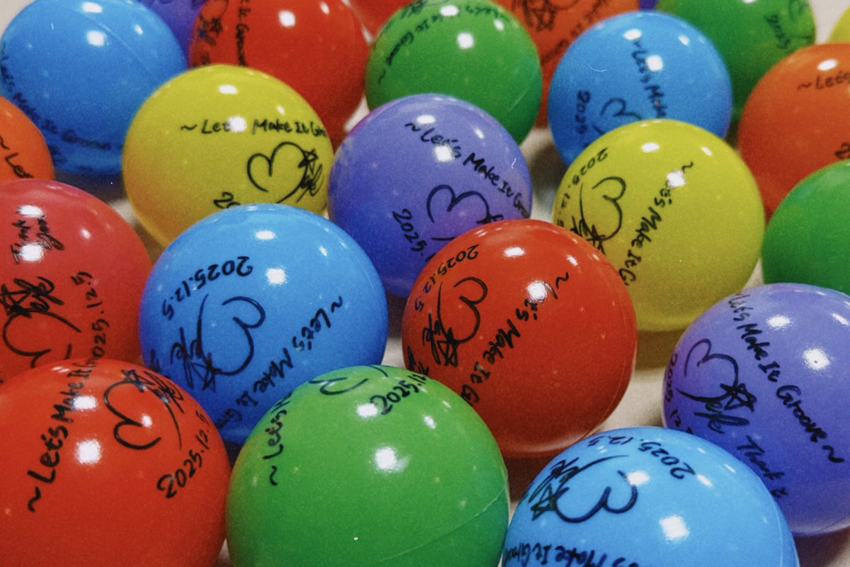 こんばんはっ🫧 ワンマン映像みてたら投げたサインボール Meit'z同士