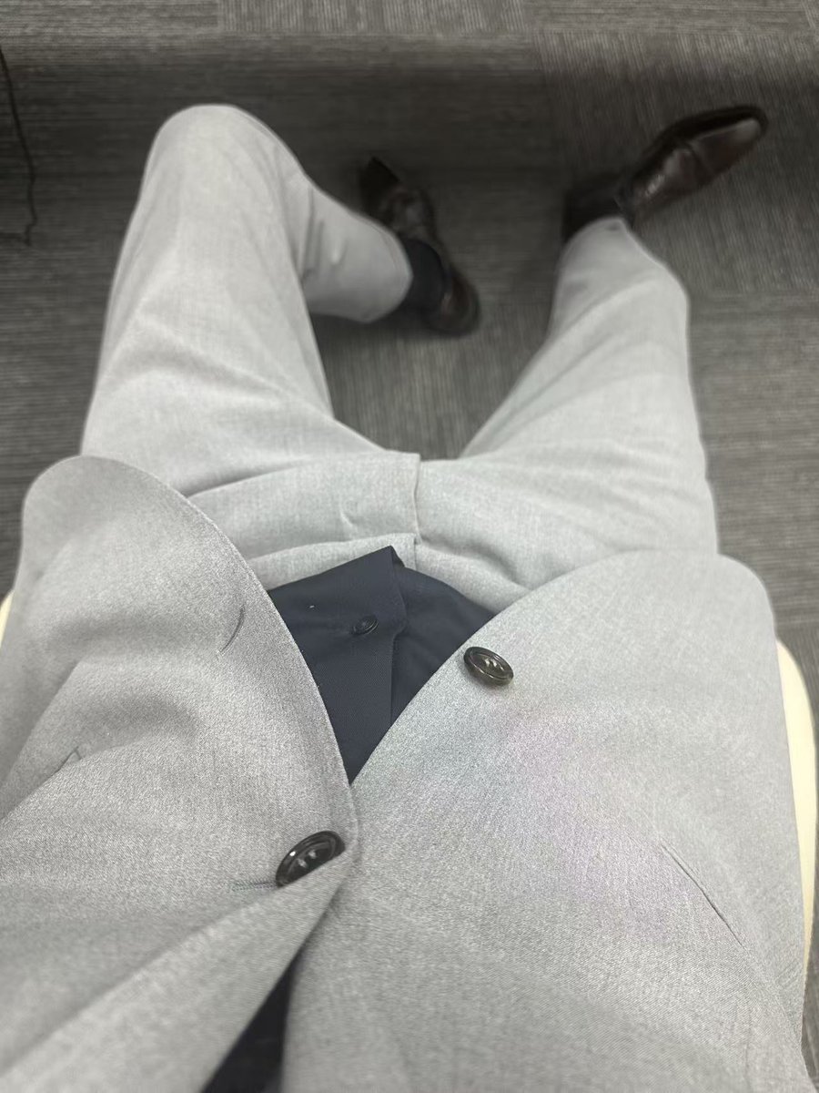 Eric00103650's tweet photo. 你猜放在左边还是右边 https://t.co/H49kdcJ3CL